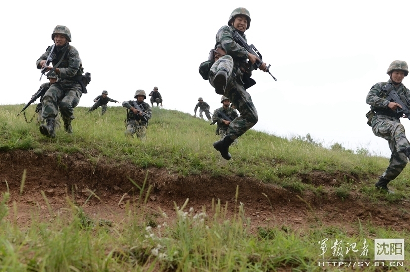 适合“方脸型”男生剪的发型，这3款简单帅气，剪完提升颜值 